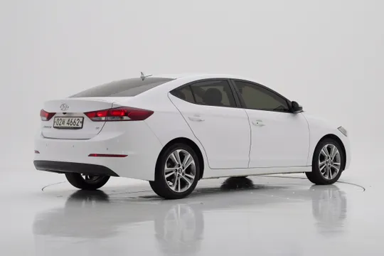 Hyundai Elantra (Avante)