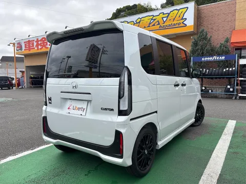 Honda N-BOX Custom