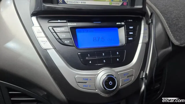 Hyundai Elantra (Avante)