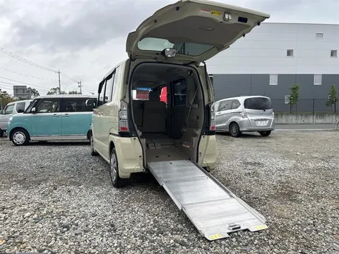 Honda N-BOX Plus