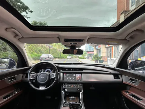 Jaguar XFL