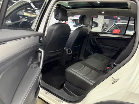 Volkswagen Tiguan L