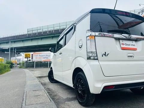 Honda N-BOX Slash