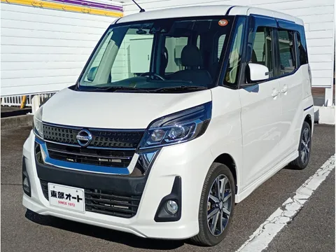 Nissan Dayz Roox