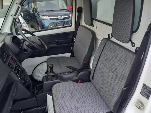Mazda Scrum Truck