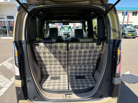 Honda N-BOX Joy