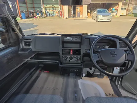 Nissan Clipper Truck