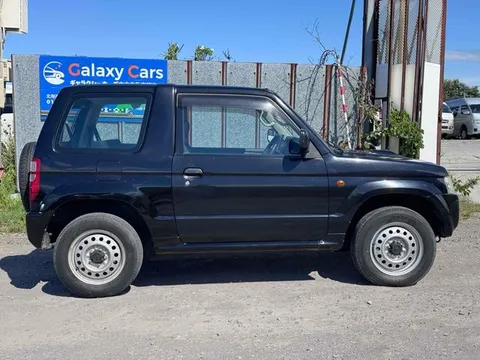 Nissan KIX