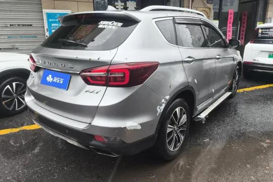 Dongfeng AX7