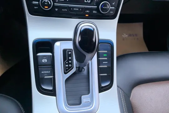 Geely Emgrand GL