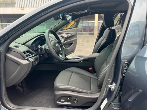 Cadillac CT4