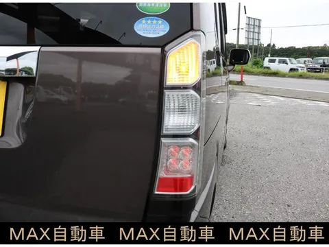 Honda N-BOX Plus