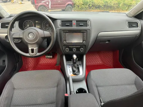 Volkswagen Sagitar