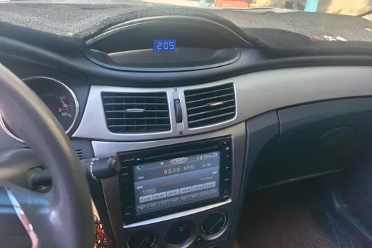 Dongfeng S30