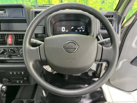 Nissan Clipper Truck