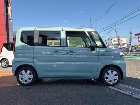 Suzuki Spacia