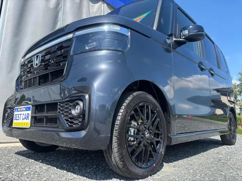 Honda N-BOX Custom