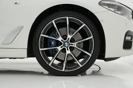 BMW BMW