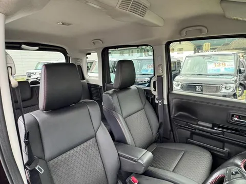 Suzuki Spacia
