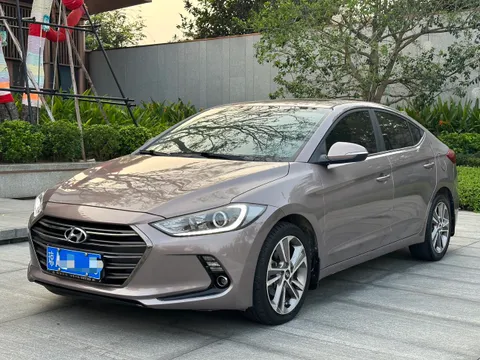 Hyundai Elantra (Avante)