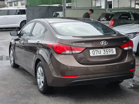 Hyundai Elantra (Avante)