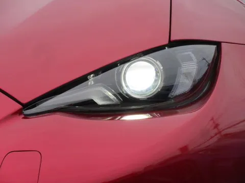 Mazda MX-5 (Roadster)