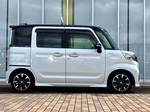 Suzuki Spacia Custom