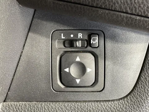 Mitsubishi eK Space Custom