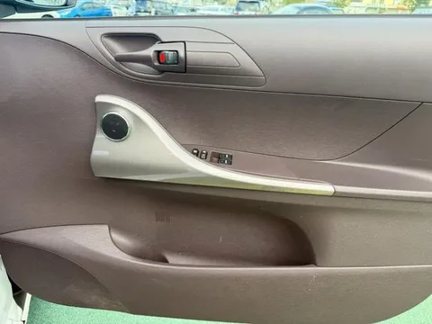Toyota iQ
