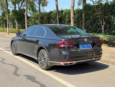 Volkswagen Phideon