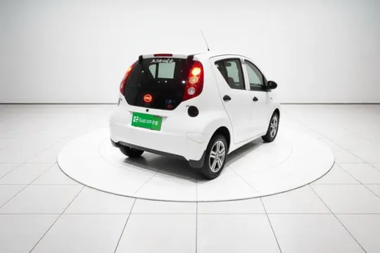 BYD F0