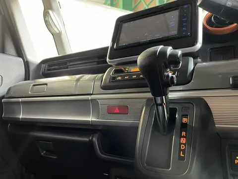 Suzuki Spacia Gear