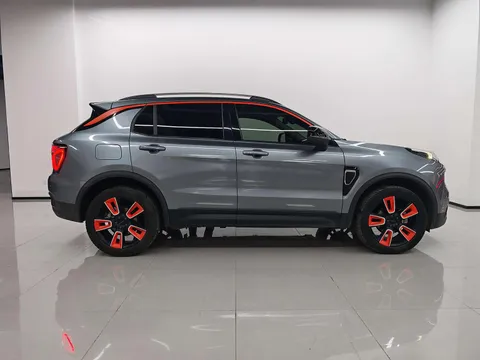Lynk & Co 01