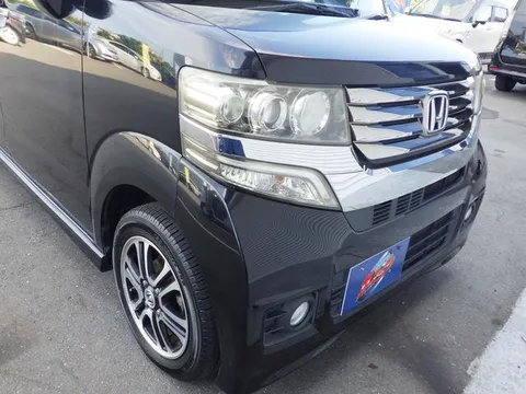 Honda N-BOX Custom