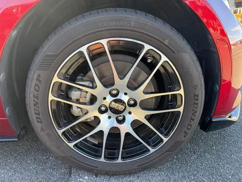 Mazda MX-5 (Roadster)