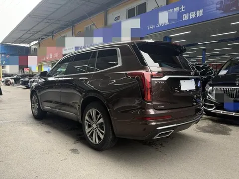 Cadillac XT6