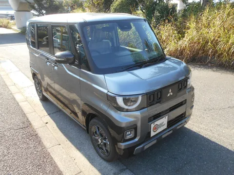 Mitsubishi Delica Mini