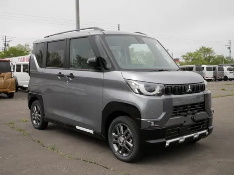 Mitsubishi Delica Mini