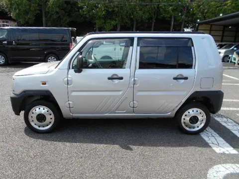 Daihatsu Naked