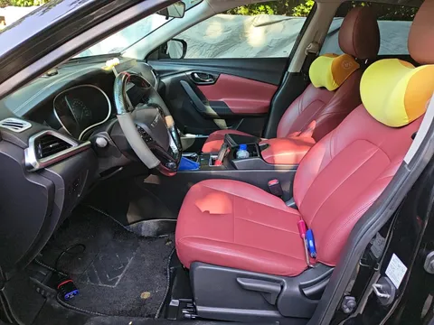 Venucia T90