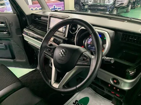 Suzuki Spacia Custom