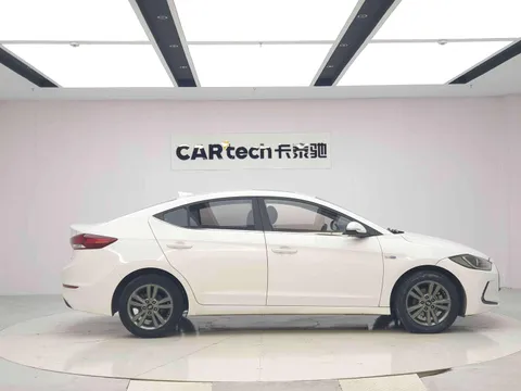Hyundai Elantra (Avante)