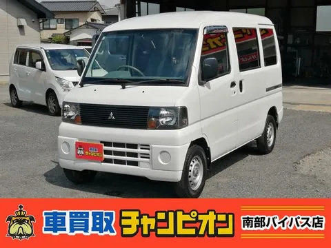 Mitsubishi Minicab Van
