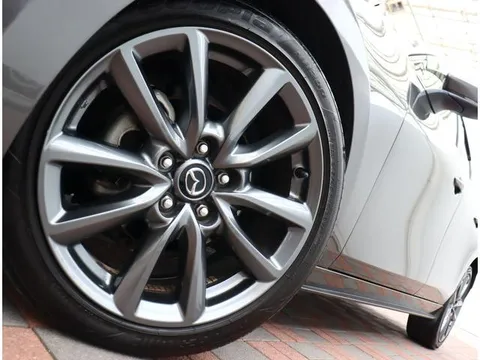 Mazda MAZDA3 Fastback