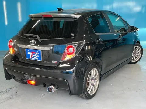 Toyota Yaris (Vitz)