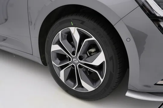Renault Talisman (SM6)