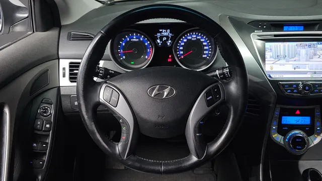 Hyundai Elantra (Avante)