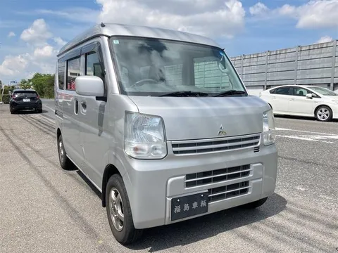 Mitsubishi Minicab Van