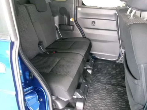 Toyota Pixis Mega