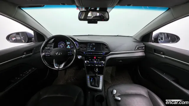 Hyundai Elantra (Avante)